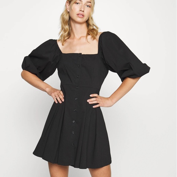 Missguided Dresses & Skirts - NWT Missguided PUFF SLEEVE BUTTON THROUGH MINI DRESS